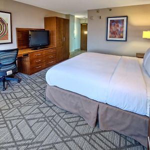 King Room Mobility or hearing accessible